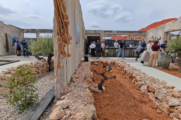 e24733bc 3c0d 4287 977a cca0c758510f 3zu2